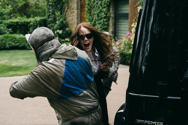 Szenenbild aus "Bugonia" | Bild: Universal